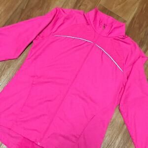 Reebok Pink Play Dry Windbreaker Size Medium